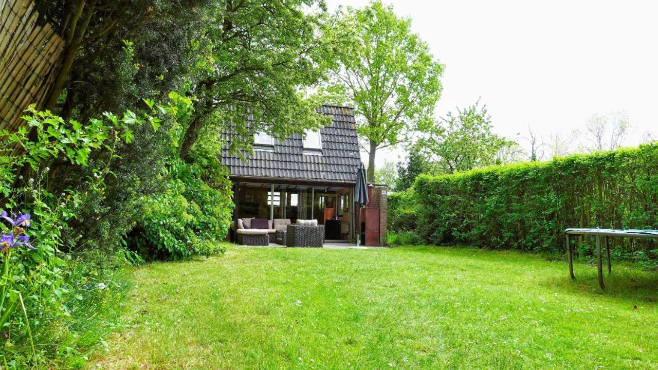 Oude-Tonge Holiday House Near Fishing Waters Zewnętrze zdjęcie