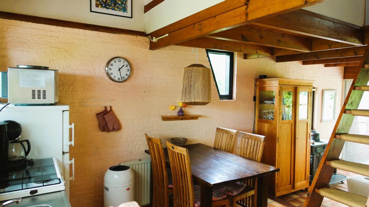 Oude-Tonge Holiday House Near Fishing Waters Zewnętrze zdjęcie